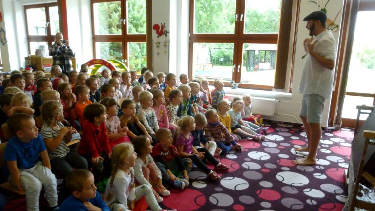 21.9. 2022 Dokola, Dášeňka, aneb život štěněte